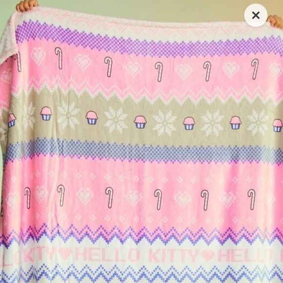 Hello kitty blanket TRADE - Picture 2 of 2
